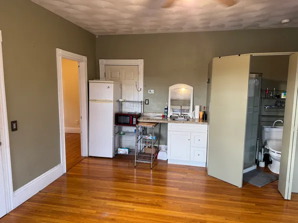 10 Roger St #1, Providence, RI 02906