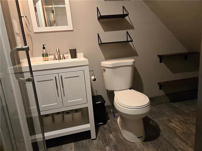 3rd full bath in third floor