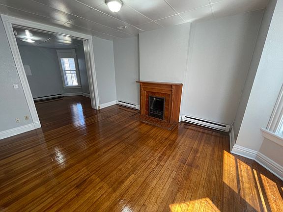 3rd image of 432 W 3rd St #2