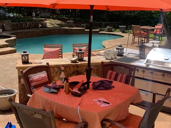 2740 Runnelwood Ln, Snellville, GA 30078