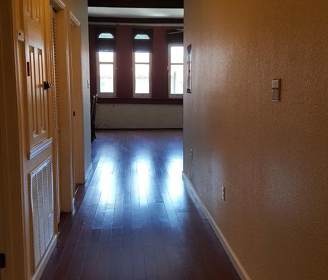 915 Decatur St #F — Photo 22
