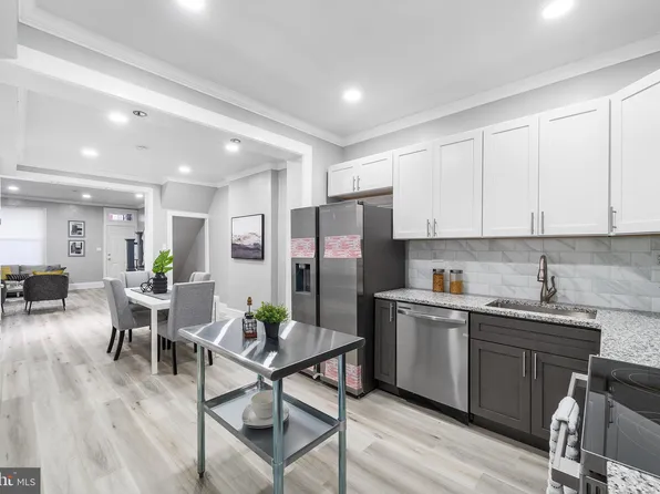 2119 S 66th St, Philadelphia, PA 19142