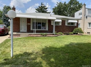 7922 Margaret St, Taylor, MI 48180