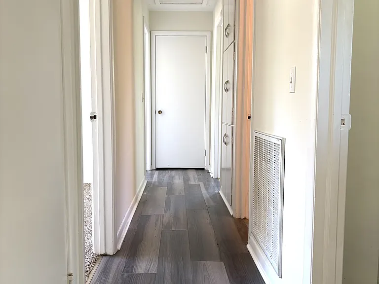 216 Lakeland Dr — Photo 11