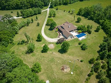 2268 E 2250 North Rd, Carlock, IL 61725 | Zillow