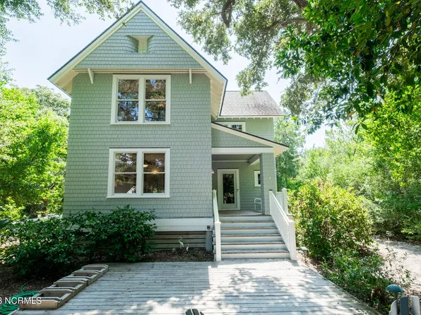 4 Keypost Court, Bald Head Island, NC 28461