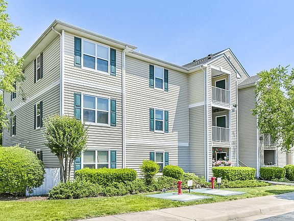 4th image of 4041 Hailey Crescent Dr #12302