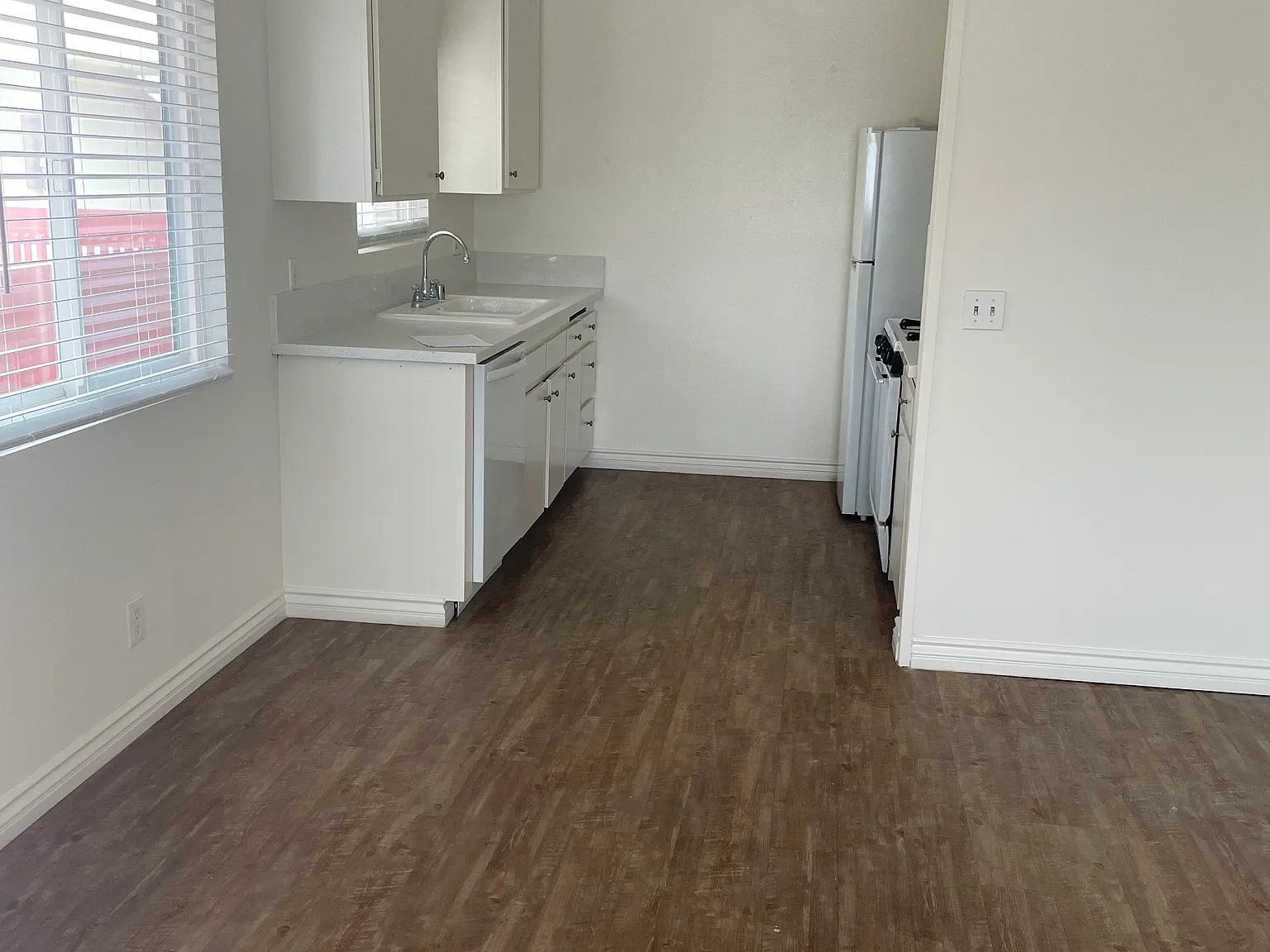 2 bed, 1000 sqft, $4,125 — Photo 3