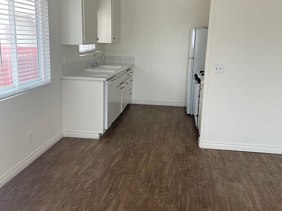 3rd image of 1400 Hermosa Ave APT L