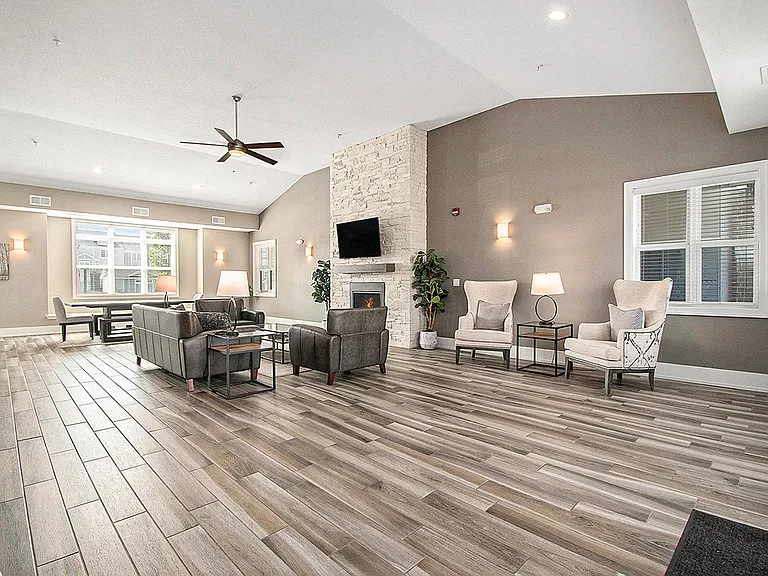 Strathmore Apartment Homes — Photo 32