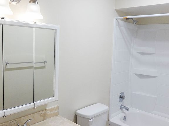 3rd image of 605 N Nevada St APT C