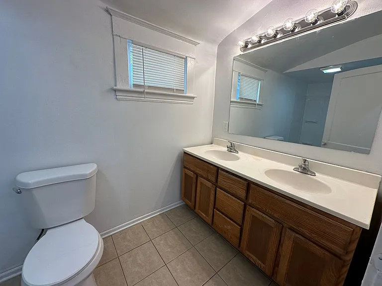 1253 College Ave NE — Photo 6