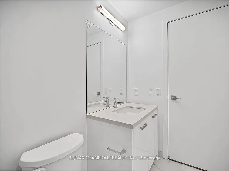 55 Ontario St #1209 — Photo 9