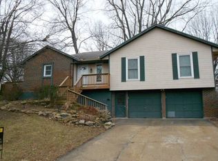 205 NE 1st Street Ter, Blue Springs, MO 64014