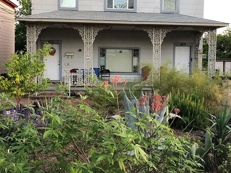 814 W Russell Pl #B — Photo 15