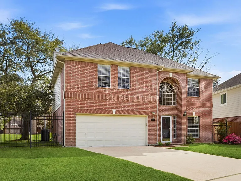 3327 Shady Glen Ln — Photo 3