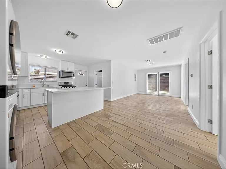 6904 N McLennan Ave — Photo 9