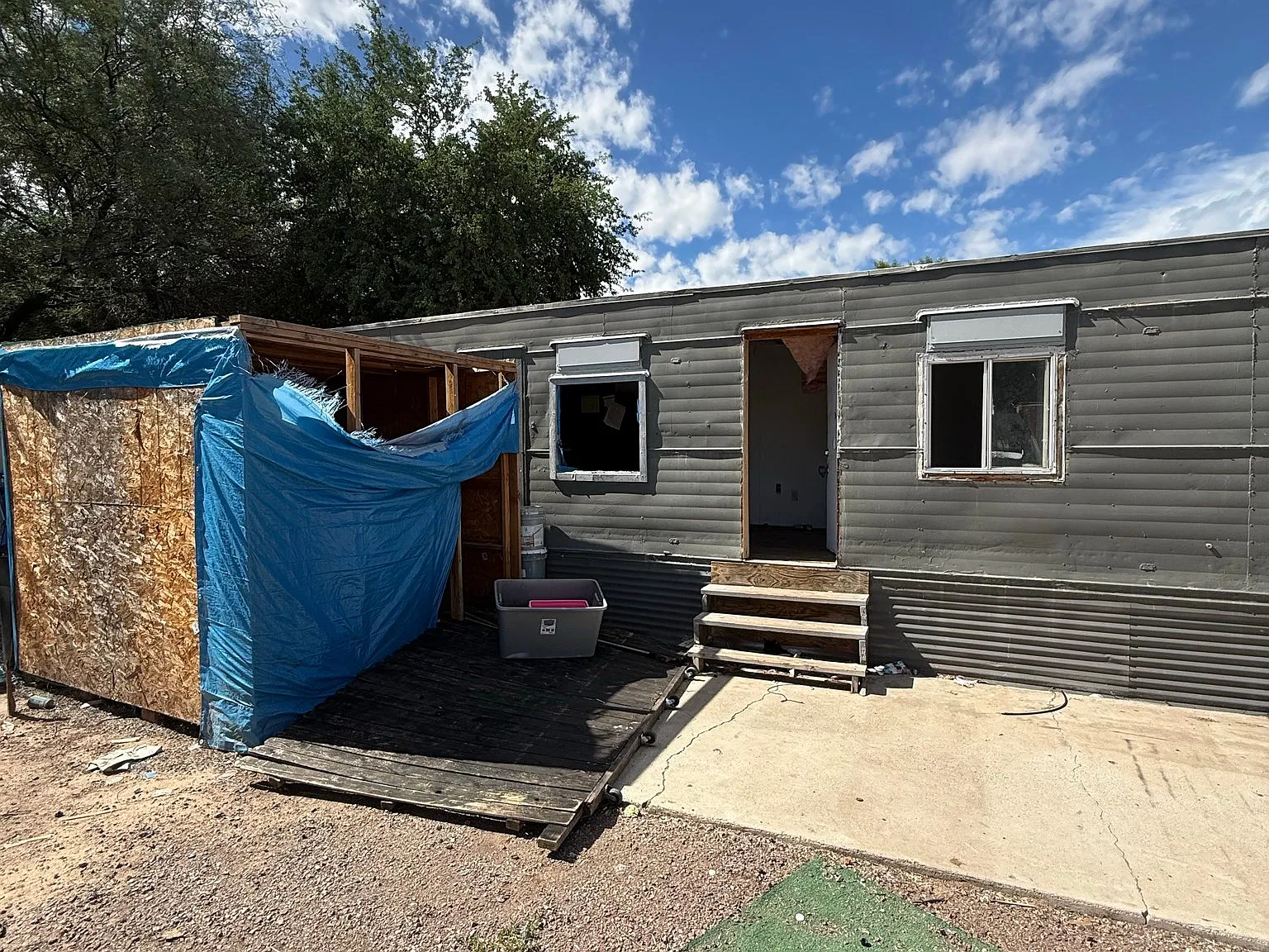 Handyman Special Mobile Home - Only $300 — Photo 3