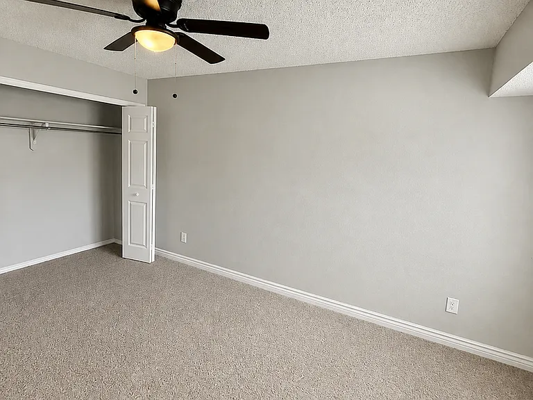 4015 Stonedike Dr — Photo 26