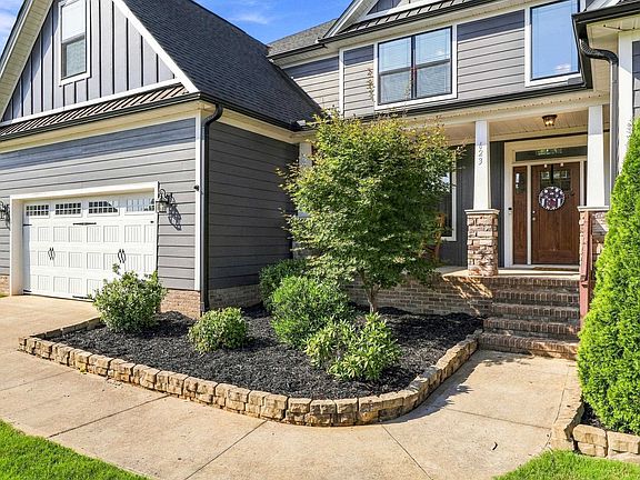2nd image of 623 Mica Ln