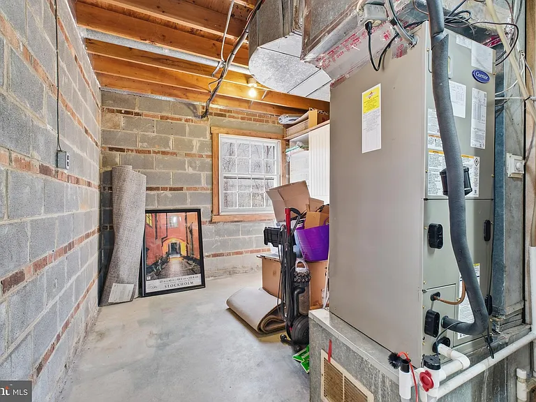 3343 Slade Run Dr — Photo 37