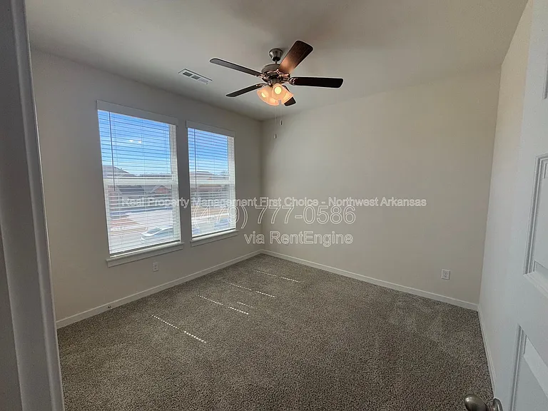 4802 W Planetree St — Photo 18