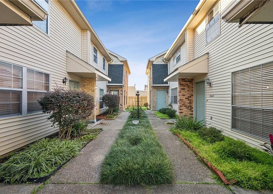 1st image of 2437 Idaho Ave Unit 2437