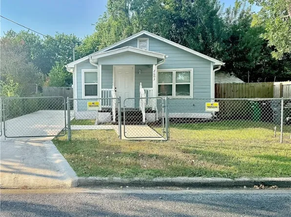 2603 Mumphord St, Victoria, TX 77901