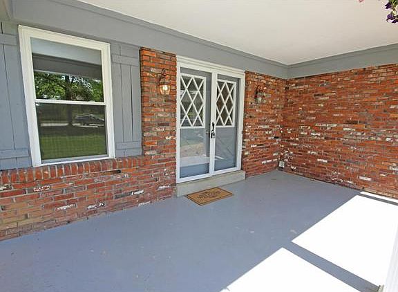 3rd image of 1527 Hummingbird Hill Ln