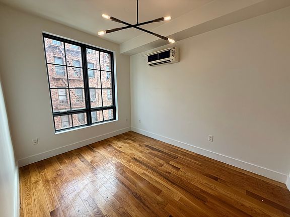5th image of 799 Crown St #2B