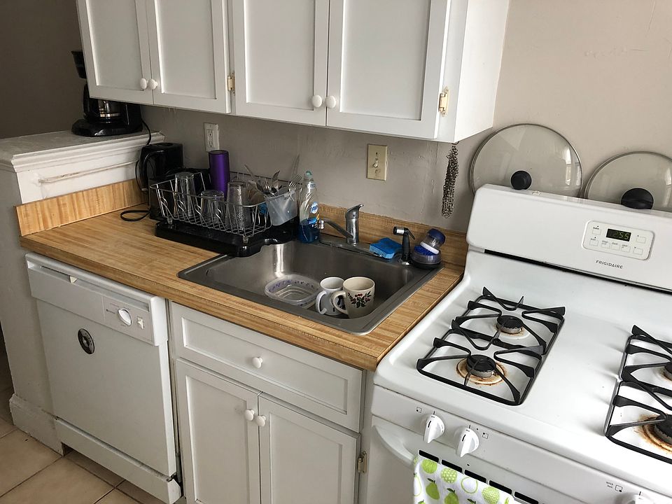 1st image of 23 Lanark Rd APT 6