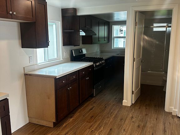 Kitchen / Bathroom Door
