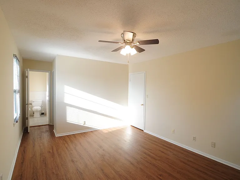 8205 Willowbrook Cir SE #C — Photo 9