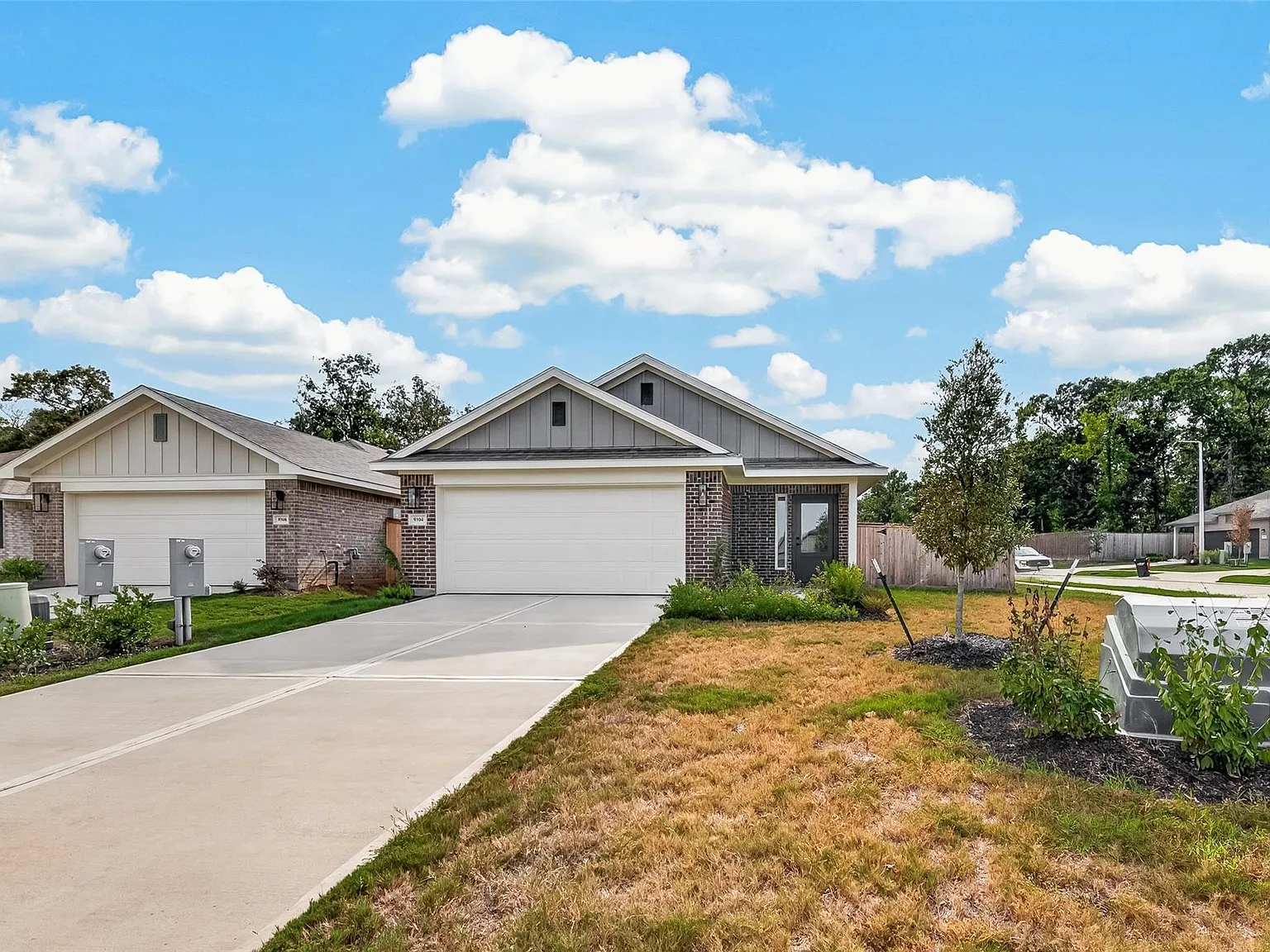 4 bed, 2.0 bath, $1,900 — Photo 3
