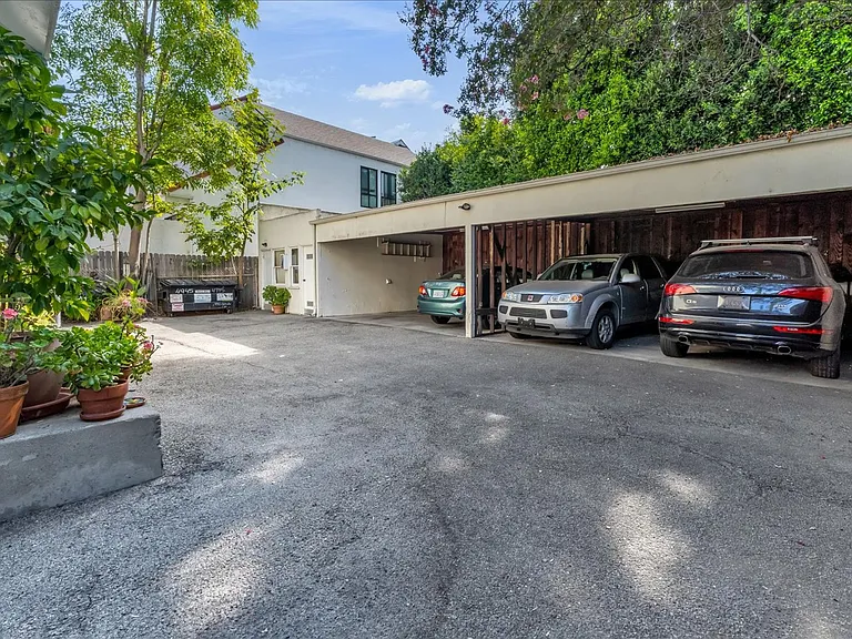 4943 Coldwater Canyon Ave — Photo 26