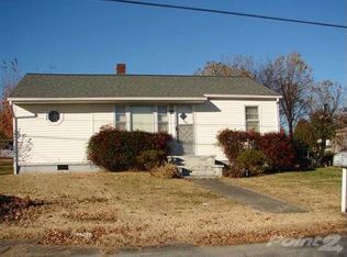210 English St, Newport, TN 37821