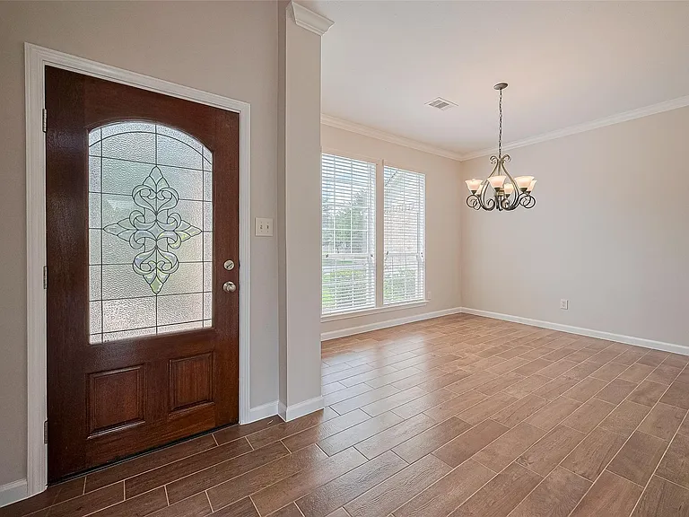 20834 Avery Cove Ln — Photo 3