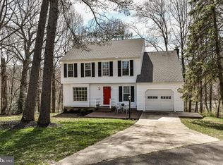 1646 Stowe Rd, Reston, VA 20194