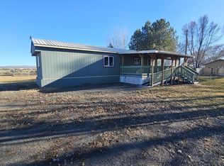 57447 Pine St, Christmas Valley, OR 97641