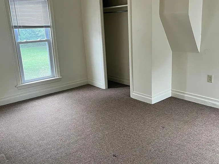 343 E Orange St — Photo 23