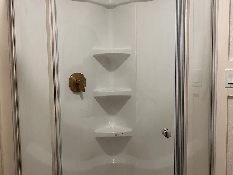 Alvin Apartments — Photo 10