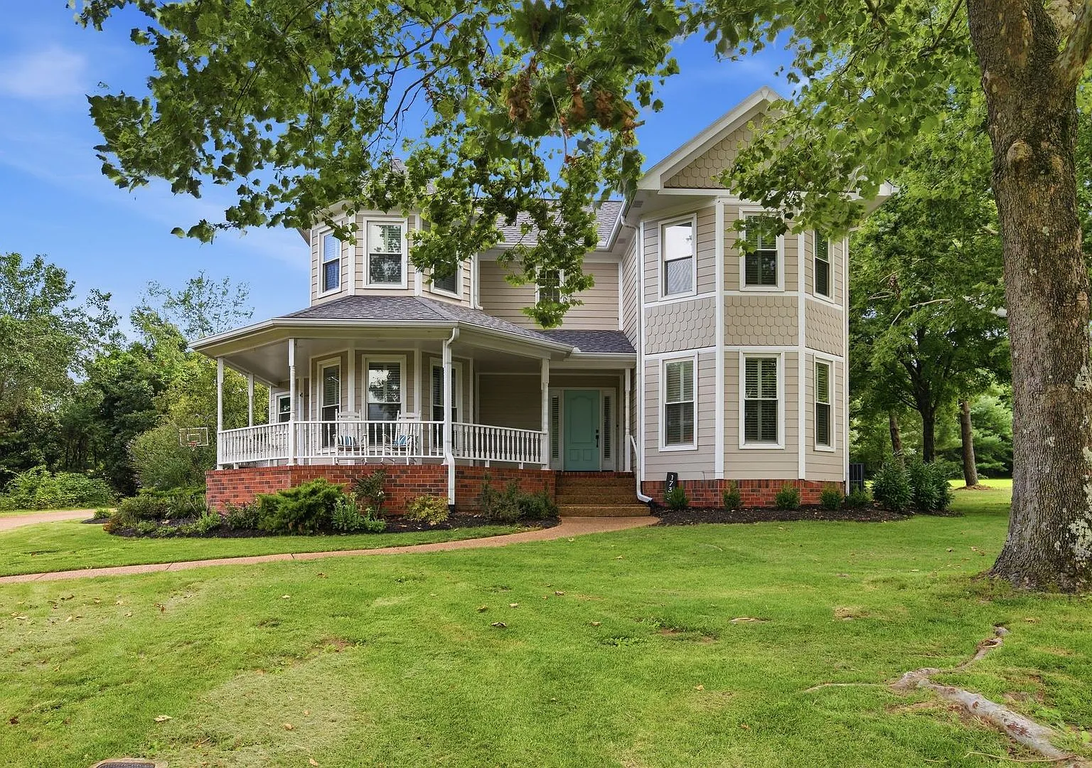 Brentwood Carriage Hills Rental — Photo 3