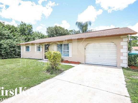 2nd image of 964 Roseway Ter NW