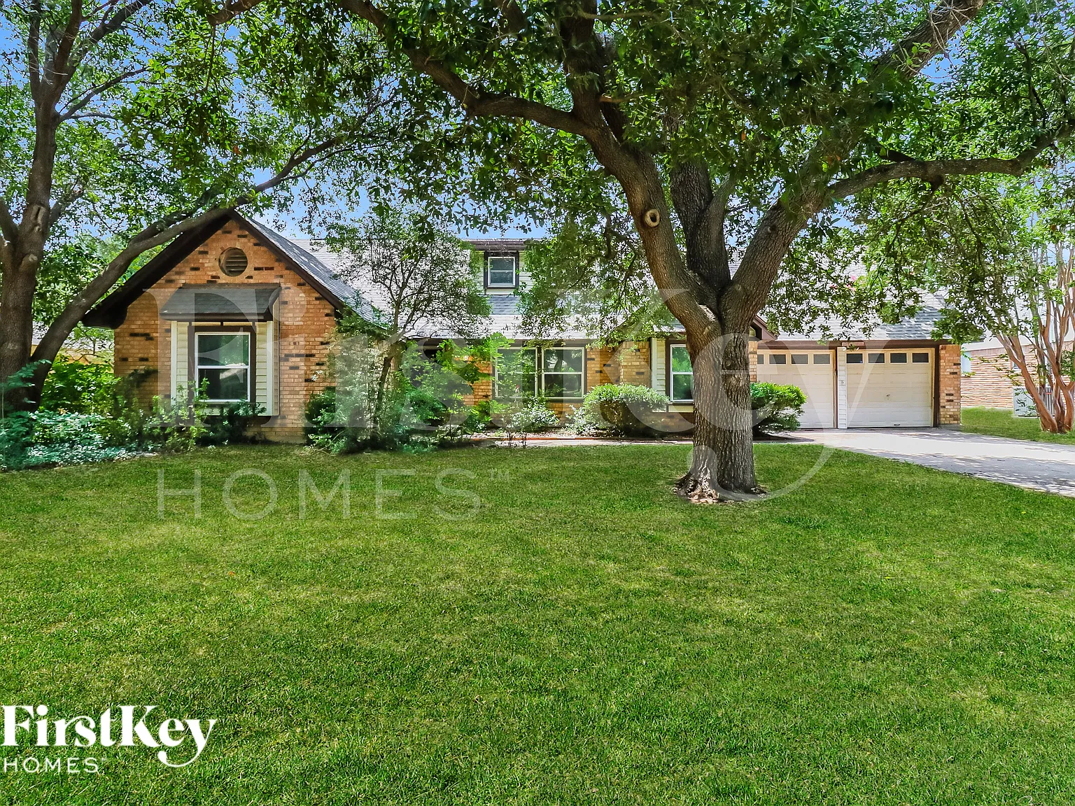 4 bed, 2.0 bath, 2872 sqft, $2,480 — Photo 1