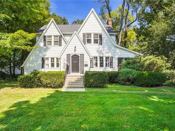 3040 Vincent Rd, Stow, OH 44224