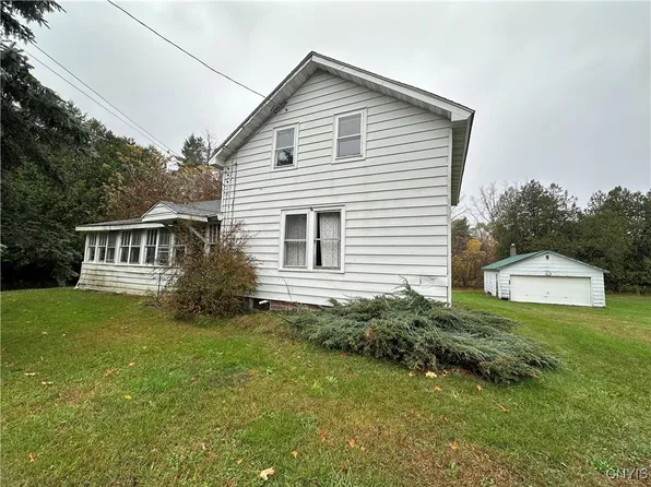 734 County Route 45, Central Square, NY 13036