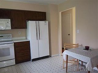 4th image of 12 Oak Pl