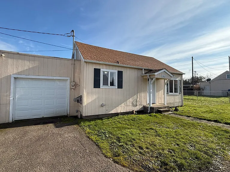 2306 J St — Photo 1