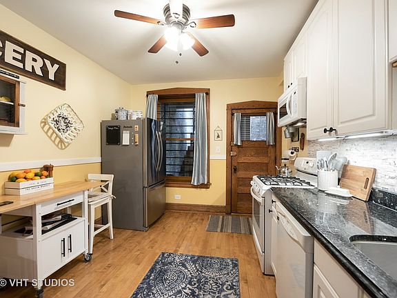 5th image of 635 W Armitage Ave #1