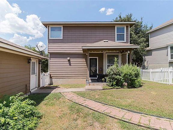 5th image of 802 Peyton Pl